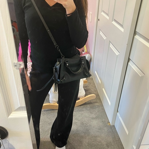 BALENCIAGA MINI NEO CLASSIC CITY BAG! - Picture 3 of 7